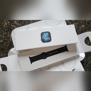 UNOPENED NEW Apple Watch Series 11 42mm band Space Gray